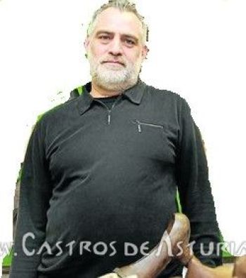 Francisco Cuesta, codirector de las excavaciones en La Campa Torres