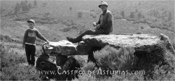 Pedra da Filadoira, dolmen en el concejo de Illano. Foto: Ángel Villa Valdés