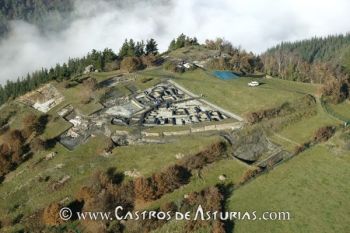 El castro de Chao Samartín, en Grandas de Salime (Asturias)