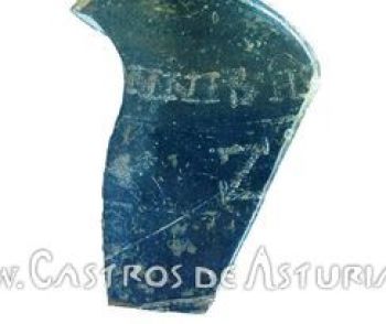 Botella de vidrio romano de la villa Veranes (siglo IV d.C.): Fuente: Salido & Madariaga, 2018